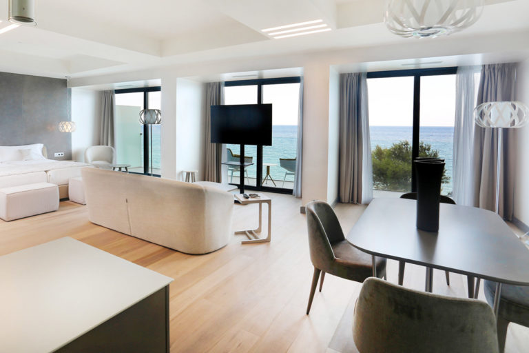 Cosmo-Playa-de-Aro-Studio-apartments-